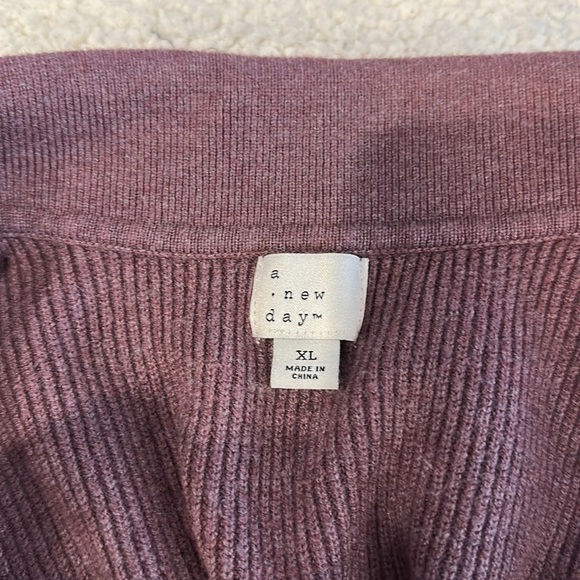 A New Day cropped long sleeve size XL women’s - Picture 5 of 6